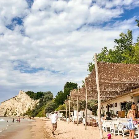Private In Thracian Cliffs Golf & By Flat Mаnager Apartman Bozsurec
